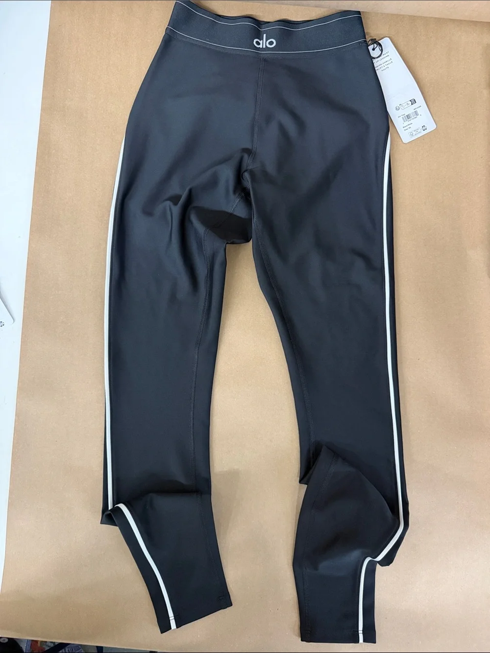Alo Yoga Airlift High-Waist Suit Up Legging